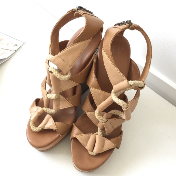 LAST CHANCE: Diane Von Furstenberg 7.5 Tan Leather Wedges rope detailing - Picture 3 of 6